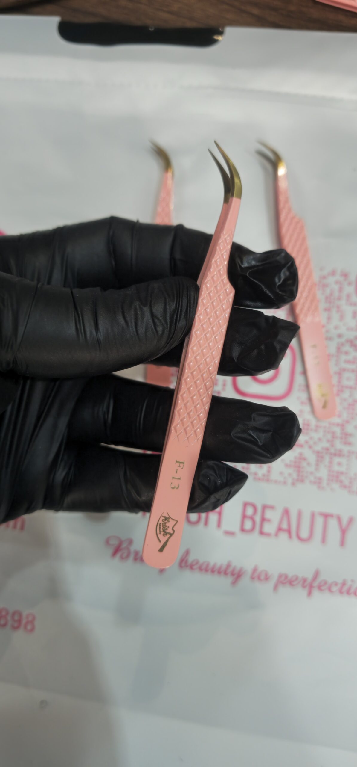Fiber Tweezer PINK - Image 3